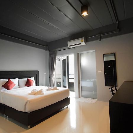 B-Black Residence ชลบุรี ภายนอก รูปภาพ
