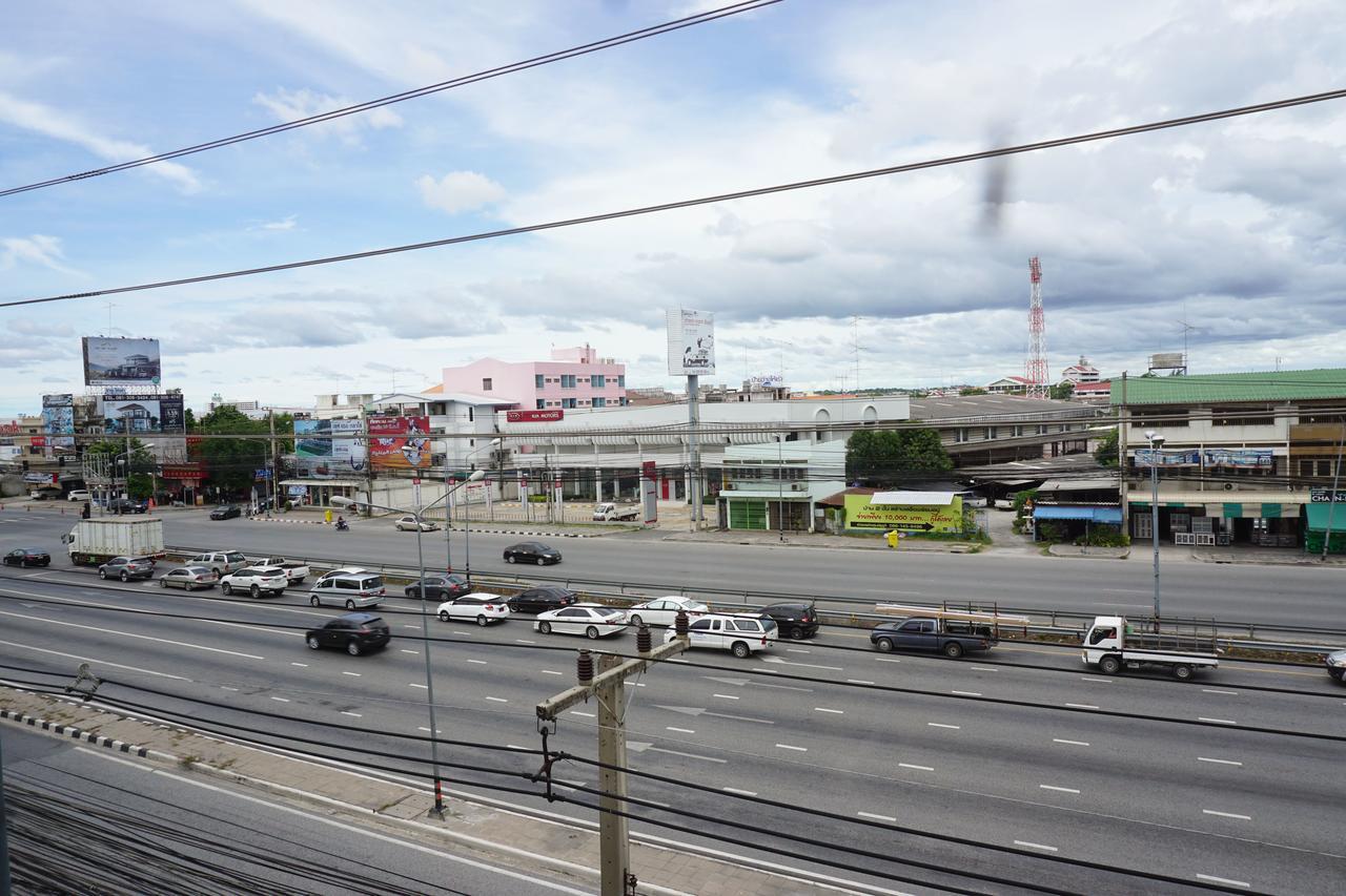 B-Black Residence ชลบุรี ภายนอก รูปภาพ