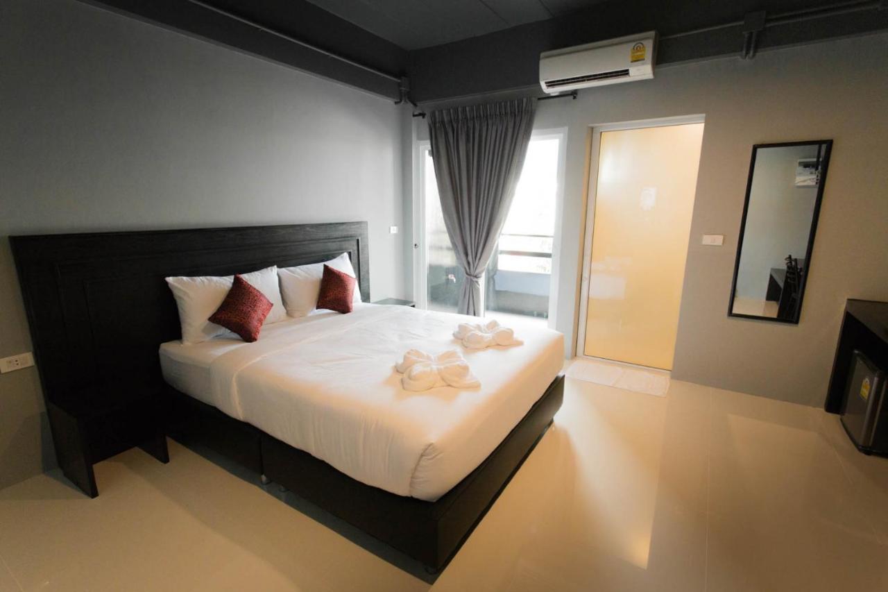 B-Black Residence ชลบุรี ภายนอก รูปภาพ
